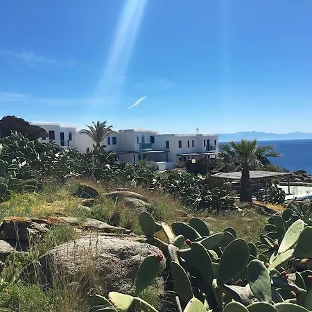 Beachside Double Storey Maisonette With Pool *