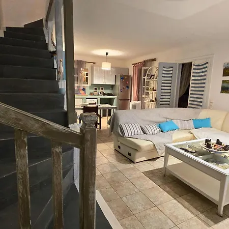 Apartmán Beachside Double Storey Maisonette With Pool *