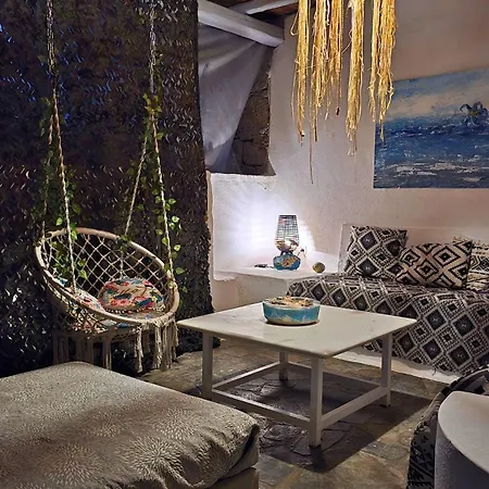 Beachside Double Storey Maisonette With Pool Апартаменты