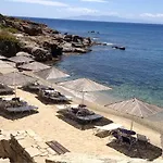 Beachside Double Storey Maisonette With Pool Апартаменты